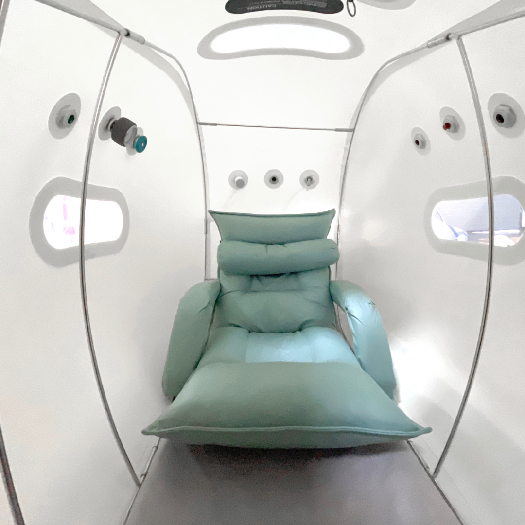 Seated Soft-Shell Hyperbaric Oxygen Chamber (1.5 ATA) – Certified Pre-Owned